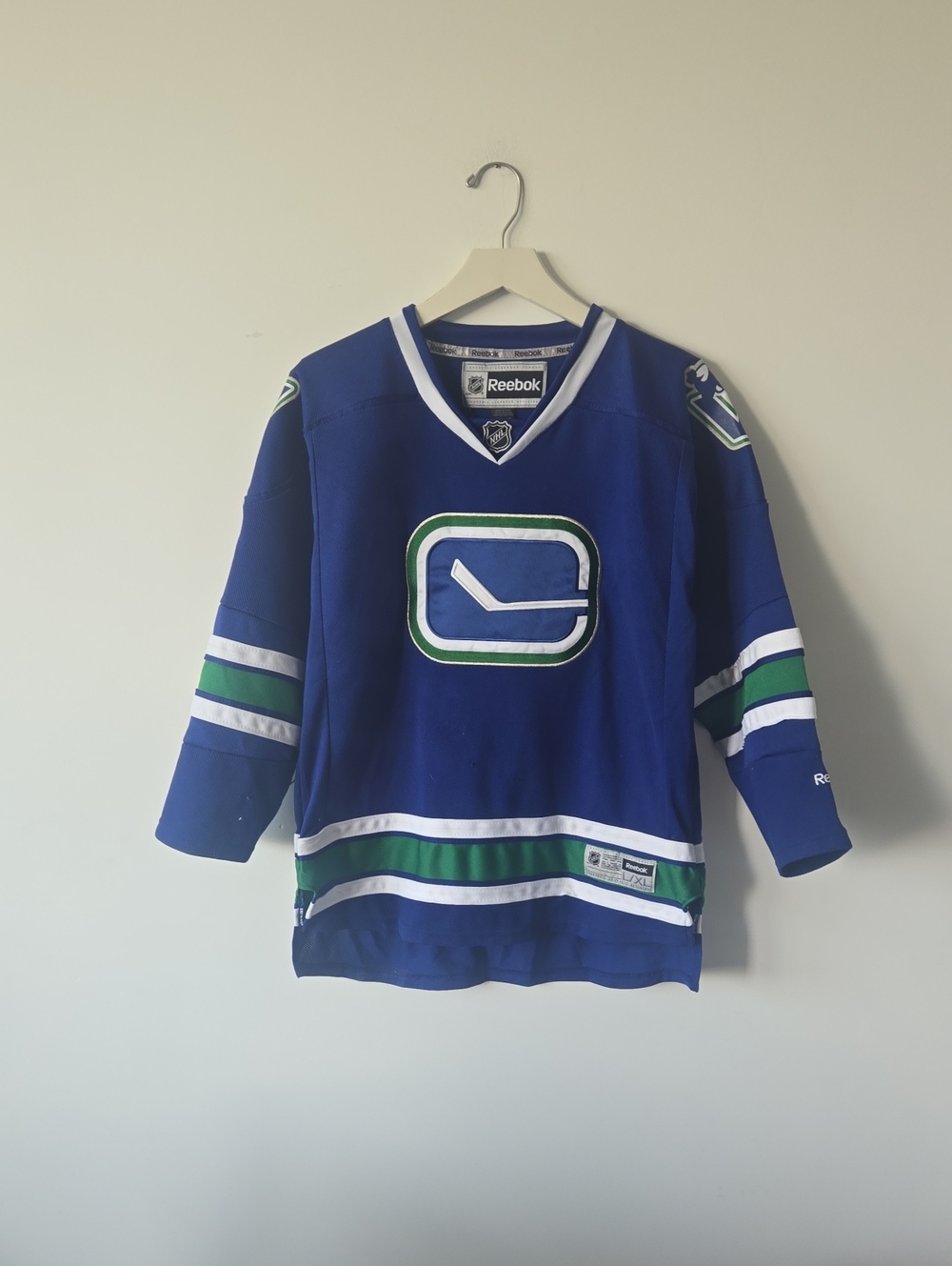 Reebok Blue Vancouver Canucks Vintage Logo Hockey Jersey